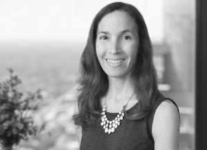 schrager_julie_s_bw_bio_wide-1